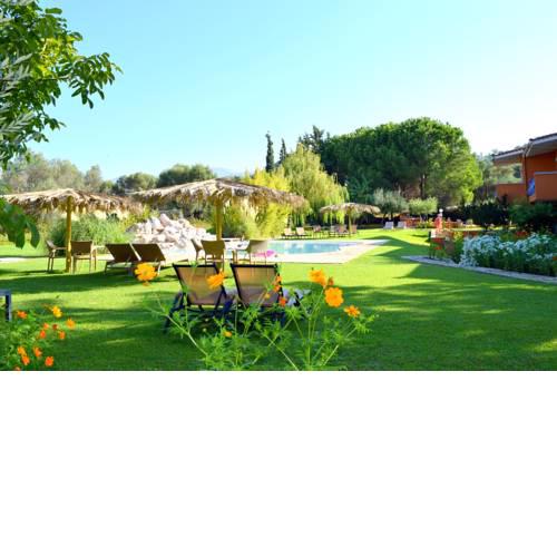 Simatos Apartments & Studios