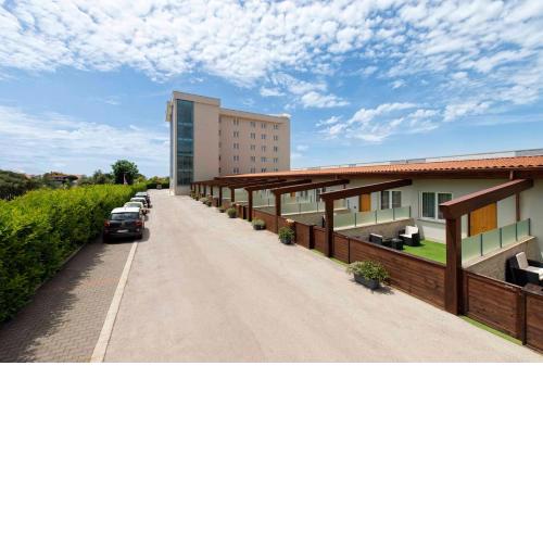 Simon Hotel