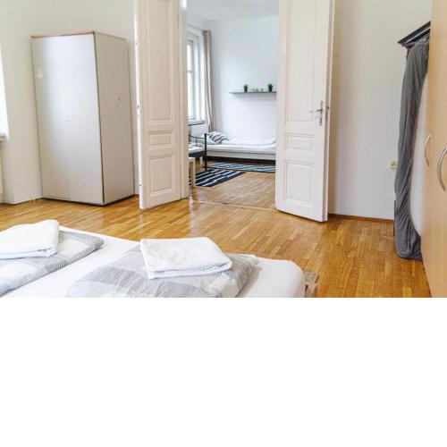 Simple Apartment near Wiener Stadthalle