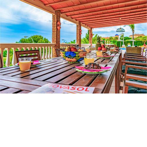 Six-Bedroom Holiday Home in Las Lagunas de Mijas