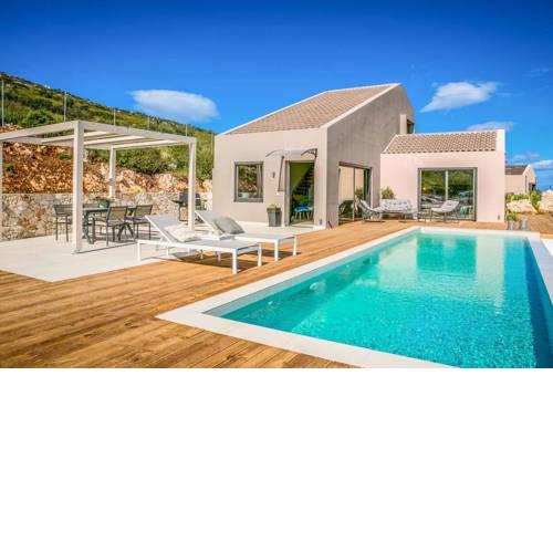 Skala Villa Sleeps 3 Pool Air Con WiFi