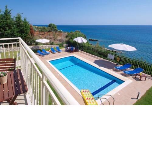Skala Villa Sleeps 7 with Pool and Air Con
