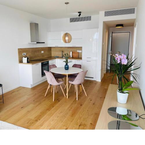 Skau Sky Park Pearl 17 floor Panoramic view Free Parking
