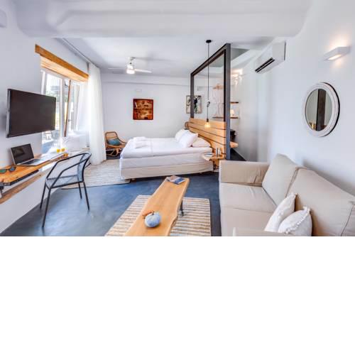 Skiff - Transformed suite on the water’s edge