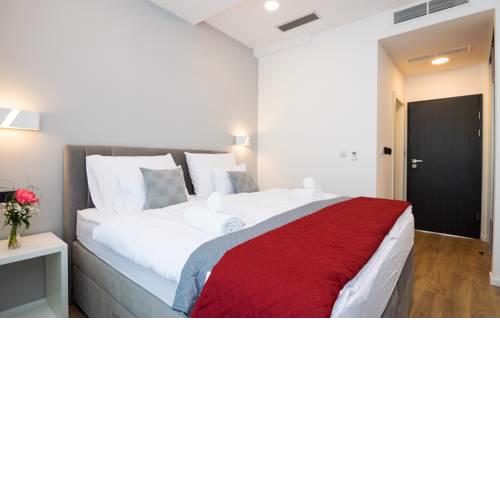 Sky & Sun Luxury Rooms