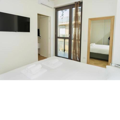 Sky View -Porta Nuova- Appartamento 2 con Balcone