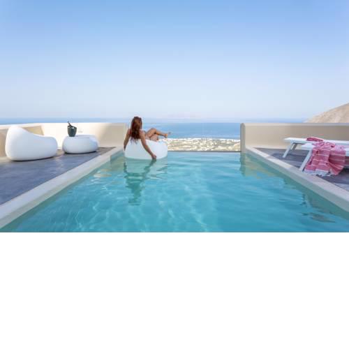 Skyfall Suites - Adults Only