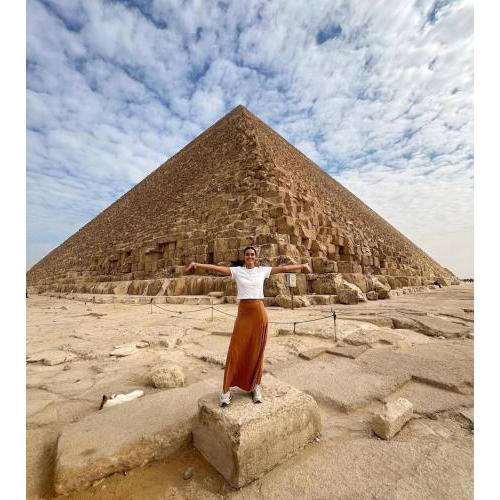 Skyline pyramids view inn