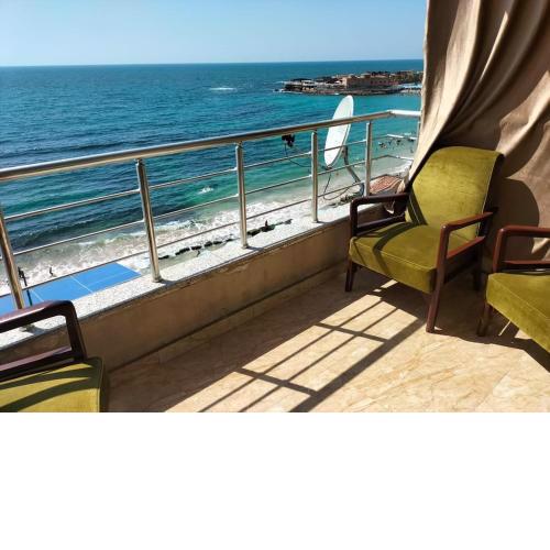 Skyline & Sea Apartment