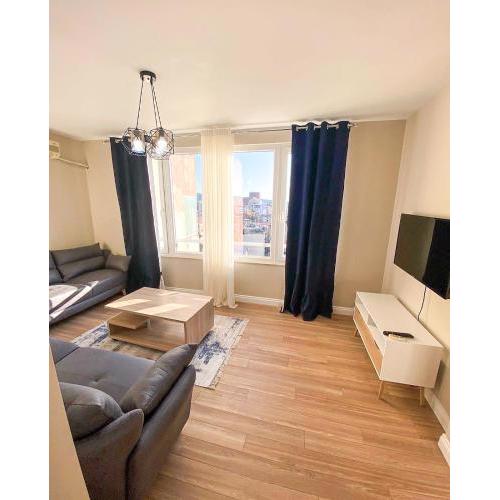 SkyLine View 2BR Apartment