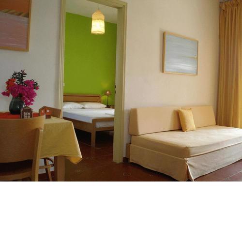 Skyros Apartments Sleeps 3 - 4 Magazia