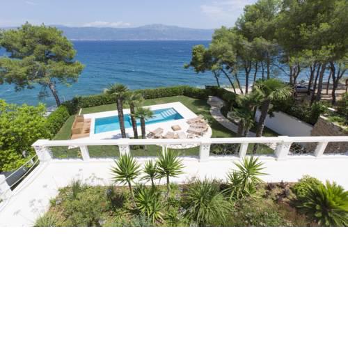 Slatine Villa Sleeps 9 Pool Air Con WiFi