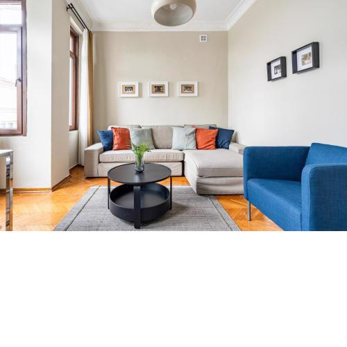 Sleek Flat with Central Location in Beyoglu