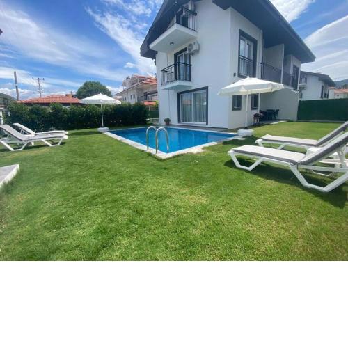 Sleeps 7, Villa with Private Pool - AWZ 310
