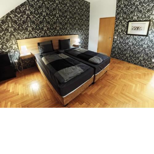 Sleepwalker Central Apartments