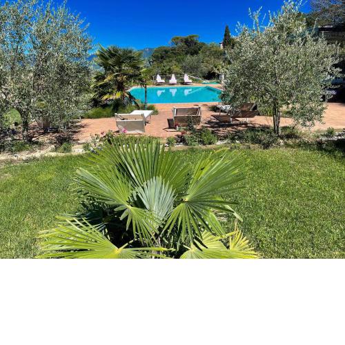 Slps 4 - 12 mins walk to Spoleto central train station 6 Fantastic apts