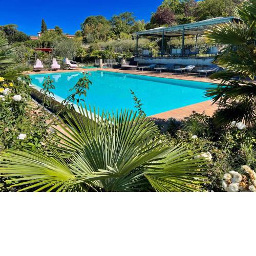 Slps 4 Forget all your troubles and relax in a sheer Paradise Air con wifi