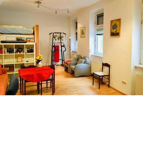 small apartment, 15.Min. from Center