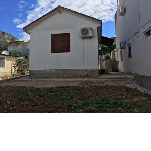 Small House Glavanovic