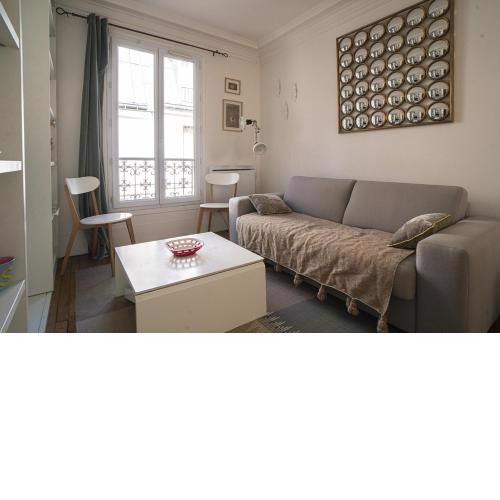 Small love nest near the Marais