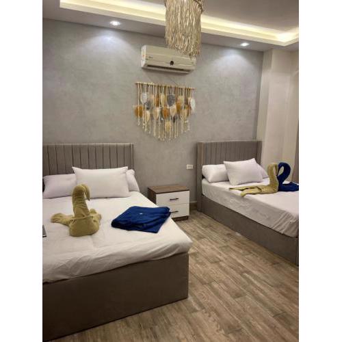 Small lovely cheerful apartment close to El Gouna