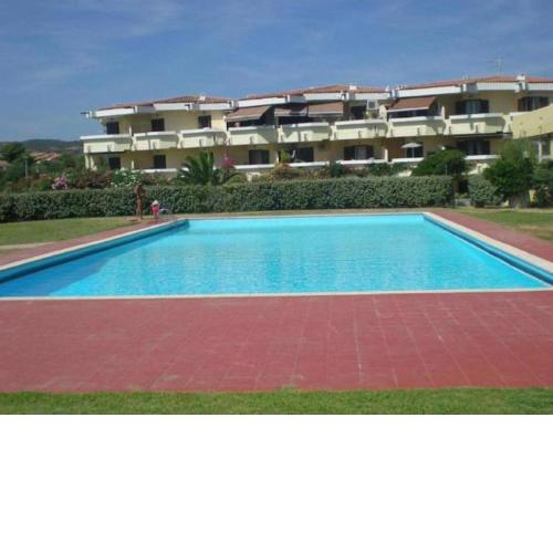 Snug apartment in Golfo Aranci with shared pool