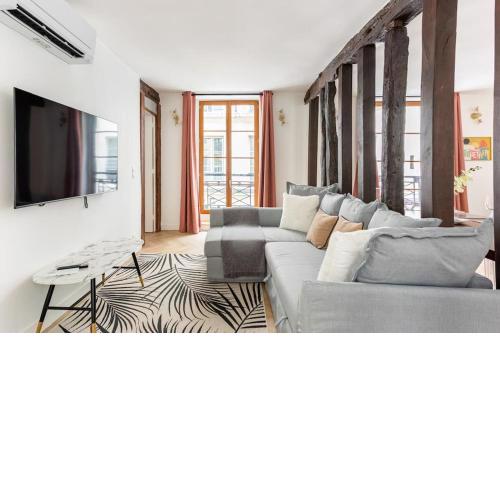 So Stay Contemporary Apt- King Size Bed
