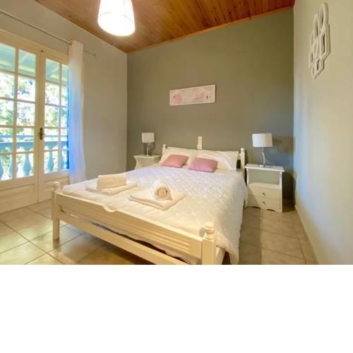 Sofia Sapphire Apartment - Acharavi Center