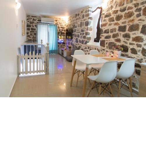 Sokaki House