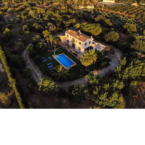 Son Jordi nou, beautiful villa near Alaro big swimming pool, BBQ mountain views 12people