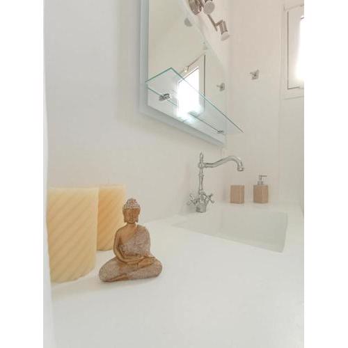 Sonia`s luxury apartment with jacuzzi