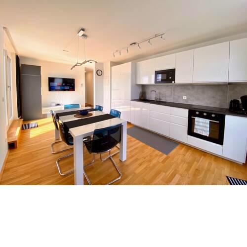 Sonnenwohnen Penthouse direkt bei U-Bahn und Therme Wien mit Top Anbindung ins Zentrum