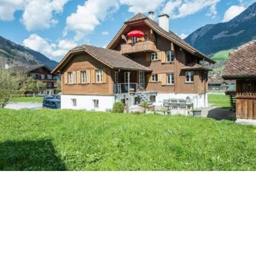 Sonnige Dachwohnung im schönen Lungern