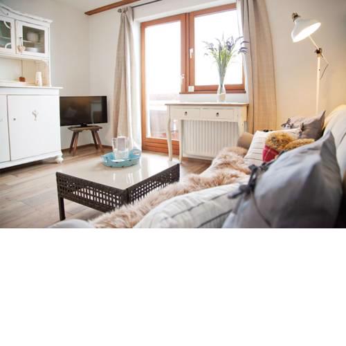 Sonnige Ferienwohnung auf 1200m in alpinem Charm!