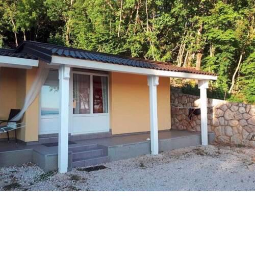 Soothing Holiday Home in Starigrad near Sea