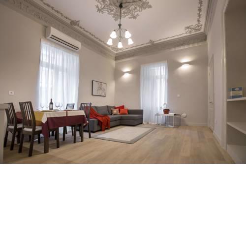 Sophisticated apartment in Syntagma
