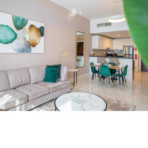 Sophisticated Brand New 1 Bed in JVC