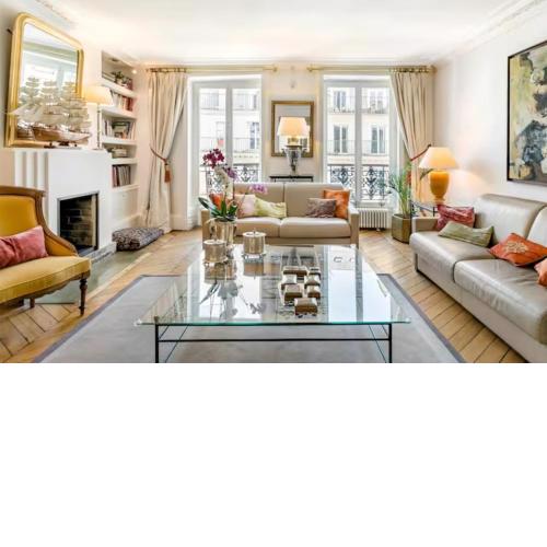 Sophisticated Gem in the Heart of Paris