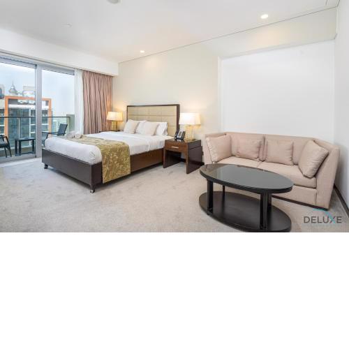 Sophisticated Studio in The Address Residences Dubai Marina by Deluxe Holiday Homes