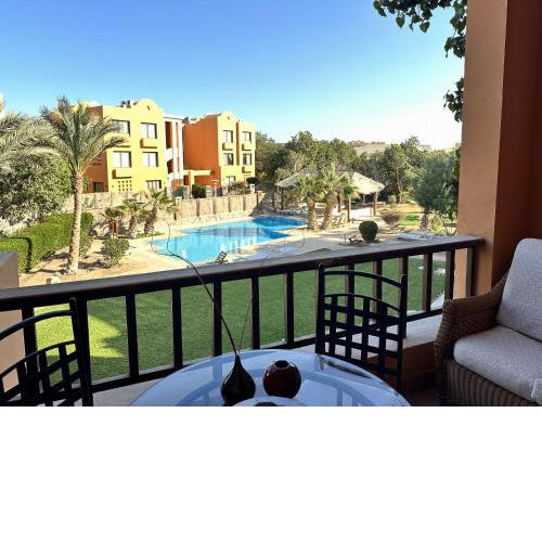South Marina 2 Br apartment wz pool
