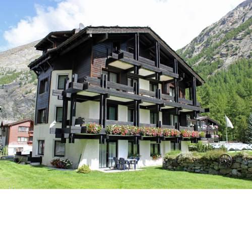 Spacios Apartment in Saas-Almagell with Garden