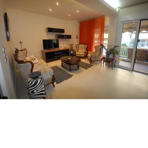 Spacious - Luxurious and Comfy Apartment in the Heart of Athens
