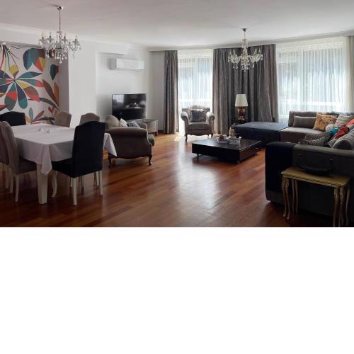 Spacious 1-3BR w Pool, Garden, Private Parking, Tennis Basketball Football Courts and Concierge close to Istinye Park