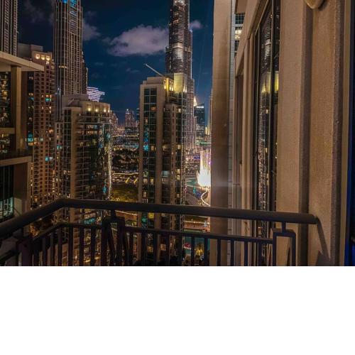 Spacious 1-BR Apt In Dubai Downtown with Burj Khalifa View