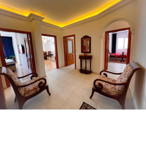 Spacious 120 sq.m, 4 rooms, pool. Beach - 7 min!