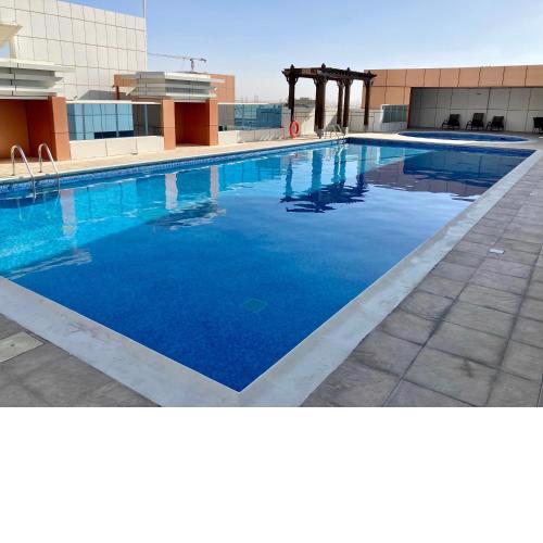 Spacious 1BHK Condo with Pool, Gym, Sauna, Hamaam and more