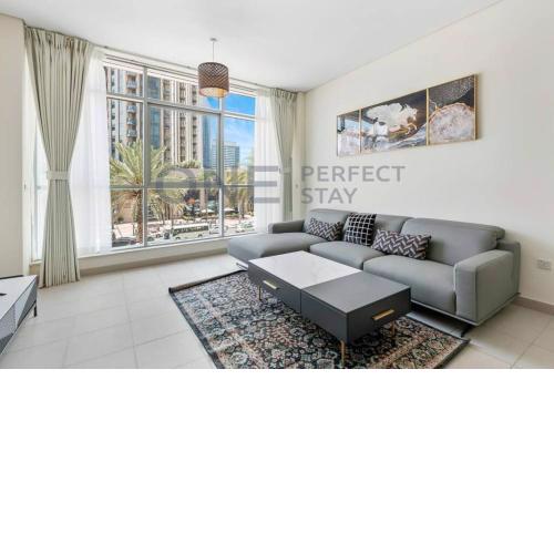 Spacious 1BR Apartment in the Heart of Downtown