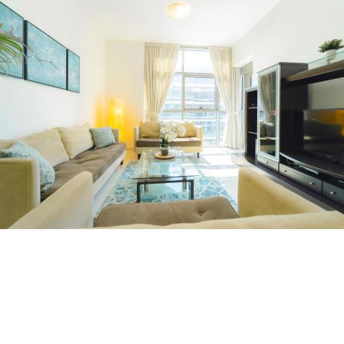 Spacious 1BR Apartment near Golf Course