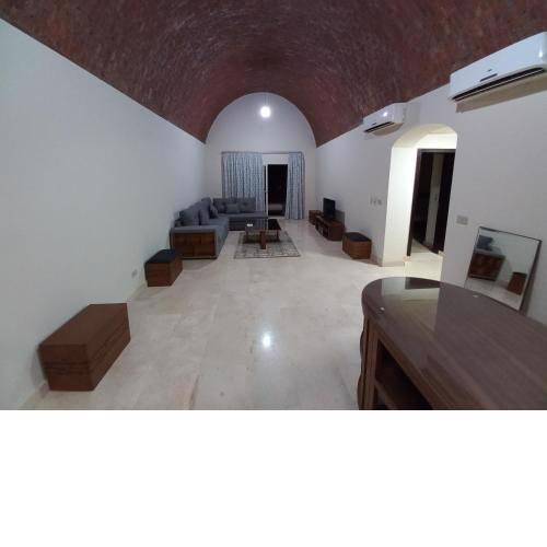 Spacious 2 & 3 bedrooms with stunning sea view