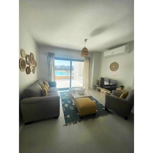 Spacious 2 BD with crystal Lagoon access in Gouna